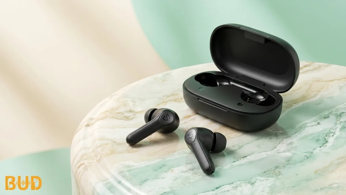 หูฟังไร้สาย SoundPEATS แบบ TWS สีดำ พร้อมเคสชาร์จ